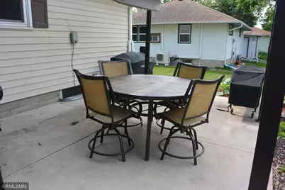 1323 Armstrong Avenue N, Glencoe, MN 55336 - Photo 5