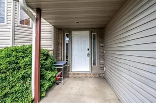 3931 Birmingham Ln NW, Rochester, MN 55901 - Photo 3