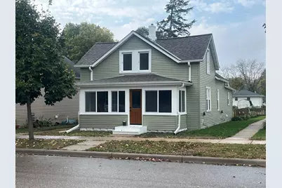 215 N Maple Street, Chaska, MN 55318 - Photo 1