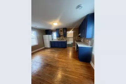 215 N Maple Street, Chaska, MN 55318 - Photo 3