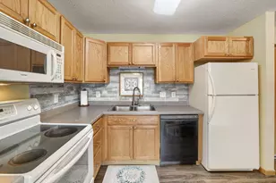 880 Lyn Way, Hastings, MN 55033 - Photo 5