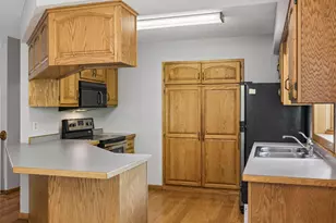 8865 Norway St NW, Coon Rapids, MN 55433 - Photo 11