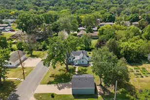 387 2nd St S, Bayport, MN 55003 - Photo 37