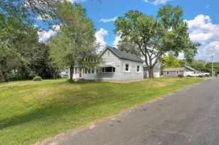387 2nd St S, Bayport, MN 55003 - Photo 23
