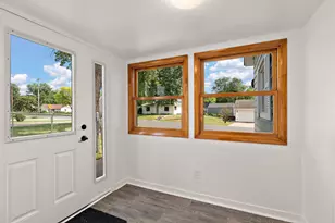 387 2nd St S, Bayport, MN 55003 - Photo 3