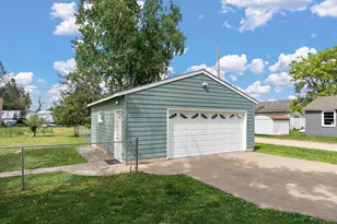 387 2nd St S, Bayport, MN 55003 - Photo 29