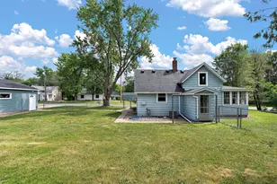 387 2nd St S, Bayport, MN 55003 - Photo 33