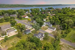 387 2nd St S, Bayport, MN 55003 - Photo 23