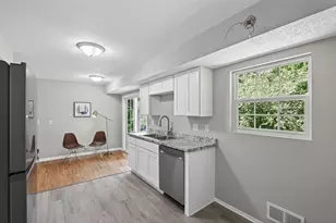 3211 Indiana Ave N, Robbinsdale, MN 55422 - Photo 11