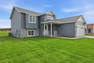 305 Kira Ct, Paynesville, MN 56362 - Photo 3