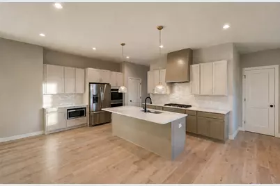 1407 Mineral Springs Parkway, Owatonna, MN 55060 - Photo 3