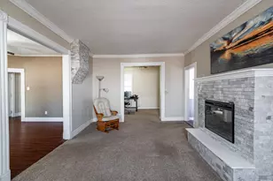 606 W 5th St, Winona, MN 55987 - Photo 5