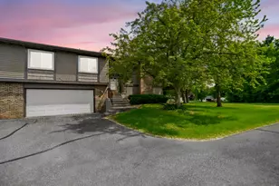 2890 Castleford Ct, Woodbury, MN 55125 - Photo 5
