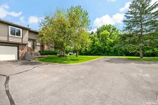 2890 Castleford Ct, Woodbury, MN 55125 - Photo 3