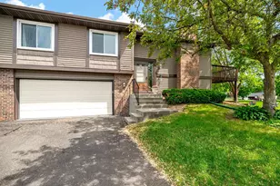 2890 Castleford Ct, Woodbury, MN 55125 - Photo 1