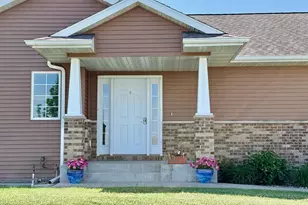 1798 Tiger Ridge Drive, Albert Lea, MN 56007 - Photo 7