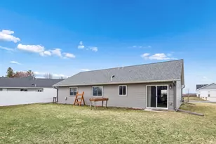 555 Western Ave, Green Isle, MN 55338 - Photo 19