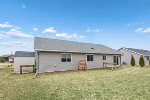 555 Western Ave, Green Isle, MN 55338 - Photo 17