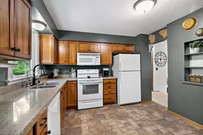 1204 Birch Drive, Hudson, WI 54016 - Photo 15