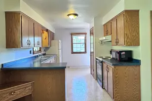 604 Hawthorn St, Red Wing, MN 55066 - Photo 5