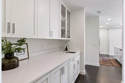 875 Lake Street N #315, Wayzata, MN 55391 - Photo 25