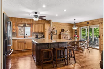 8124 W 102nd Street, Bloomington, MN 55438 - Photo 11