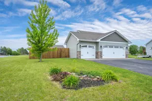 388 Dakota Ave, Roberts, WI 54023 - Photo 31
