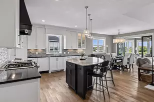6135 Garland Ln N, Plymouth, MN 55446 - Photo 5