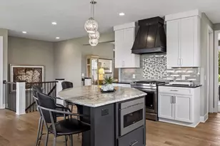 6135 Garland Ln N, Plymouth, MN 55446 - Photo 9