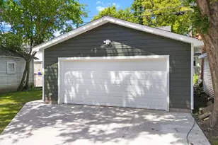 771 Aurora Ave, Saint Paul, MN 55104 - Photo 37