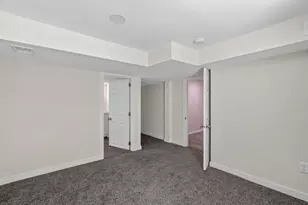 771 Aurora Ave, Saint Paul, MN 55104 - Photo 27