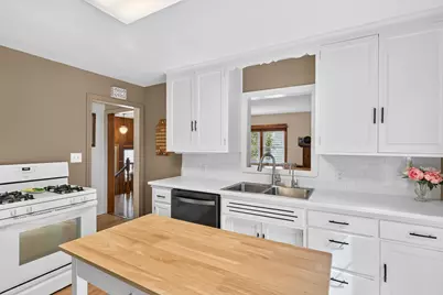 5517 James Avenue N, Brooklyn Center, MN 55430 - Photo 13