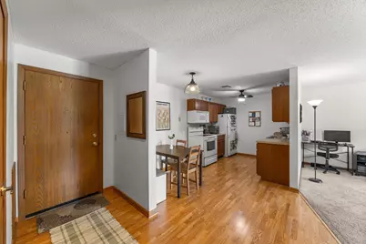4 Pine Tree Drive #212, Arden Hills, MN 55112 - Photo 5