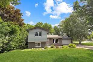 1413 12th St SE, Willmar, MN 56201 - Photo 1