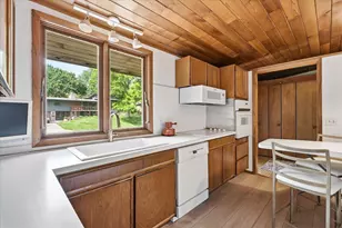 8015 Wynnwood Rd, Golden Valley, MN 55427 - Photo 17