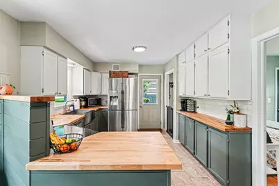 531 Locust Street, Chaska, MN 55318 - Photo 7