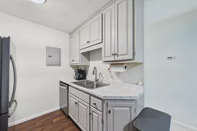 2801 Flag Avenue N #222, New Hope, MN 55427 - Photo 9