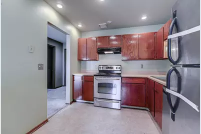 1601 Cohansey Street #204, Saint Paul, MN 55117 - Photo 9