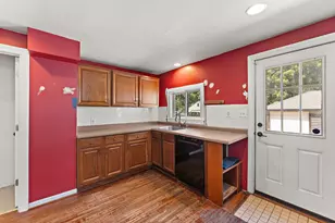 1723 Hewitt Ave, Saint Paul, MN 55104 - Photo 17