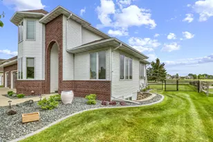 4744 Rose Creek Pkwy S, Fargo, ND 58104 - Photo 7