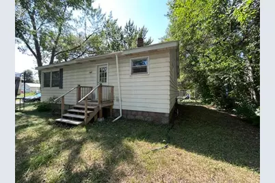 2835 8th Avenue E, Hibbing, MN 55746 - Photo 1