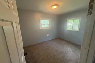 2835 8th Ave E, Hibbing, MN 55746 - Photo 3