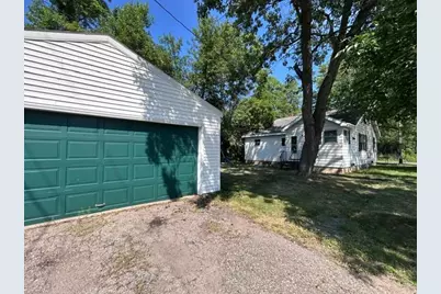 2835 8th Avenue E, Hibbing, MN 55746 - Photo 5