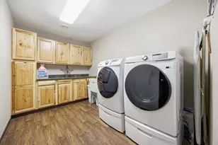 4724 Lavonne Ct S, Fargo, ND 58104 - Photo 33