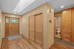 7611 Paulsen Dr, Eden Prairie, MN 55346 - Photo 5