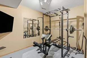 7611 Paulsen Dr, Eden Prairie, MN 55346 - Photo 35