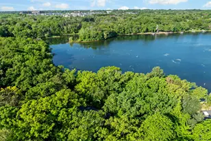8282 Hidden Bay Ct N, Lake Elmo, MN 55042 - Photo 9
