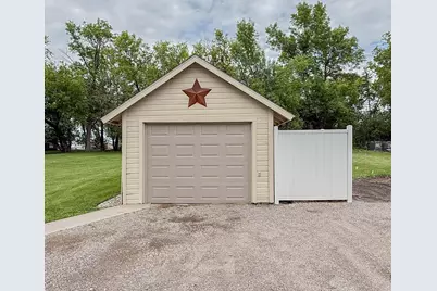 1316 W Fairview Avenue, Olivia, MN 56277 - Photo 45