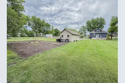1316 W Fairview Avenue, Olivia, MN 56277 - Photo 47