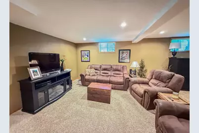 1316 W Fairview Avenue, Olivia, MN 56277 - Photo 33